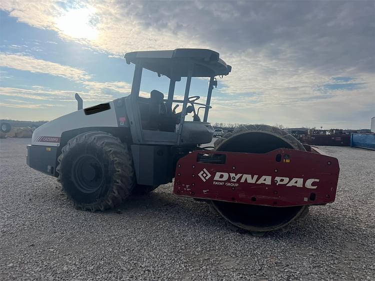 2019 DYNAPAC  CA2500PD Equipment Image0