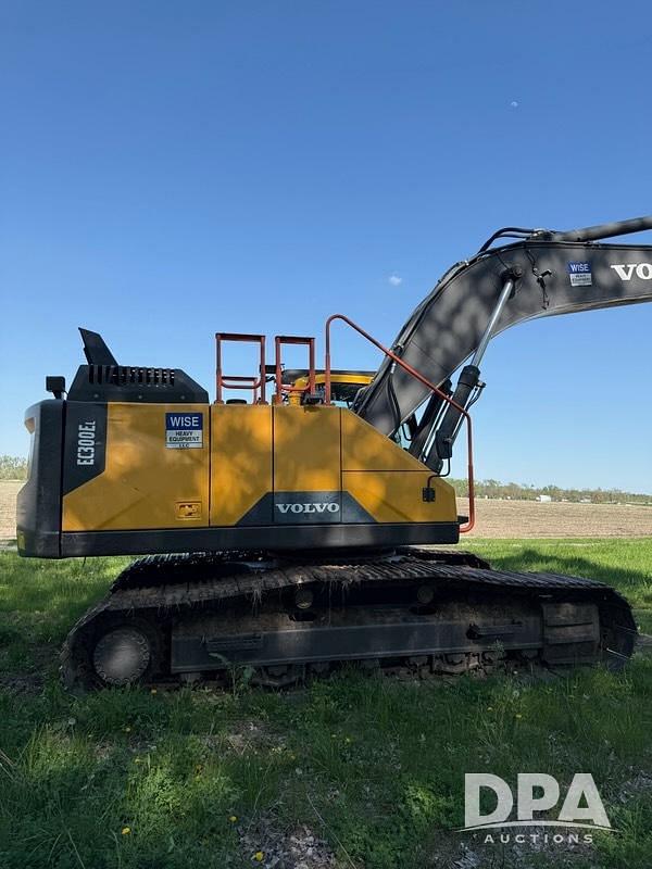 Image of Volvo EC300EL equipment image 4