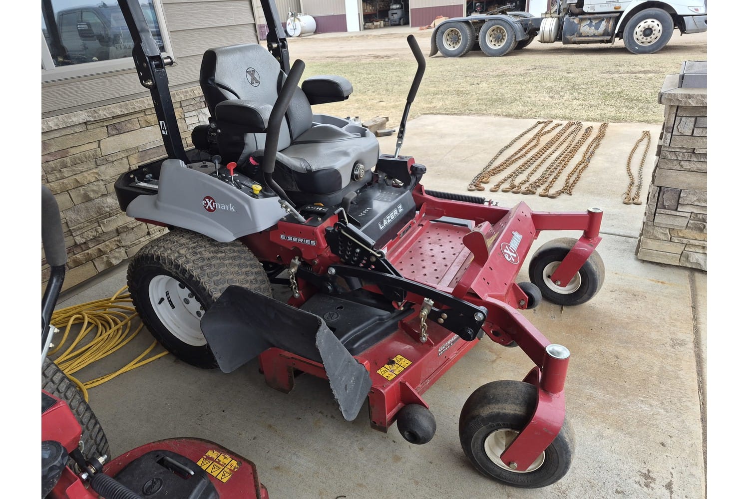 2019 Exmark Lazer Z Equipment Image0