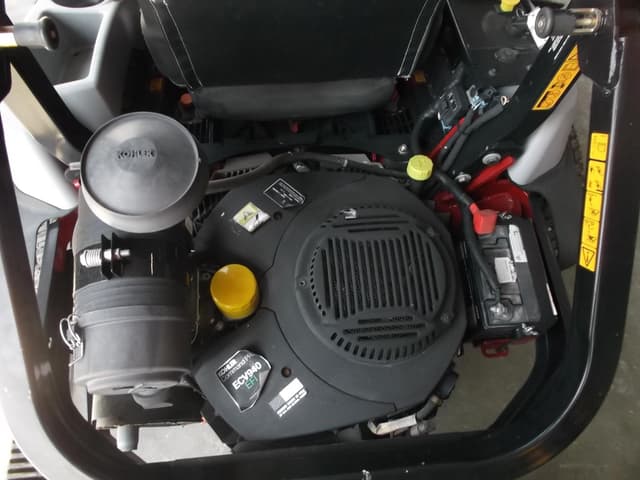Image of Exmark LZX940EKC606W0 equipment image 4