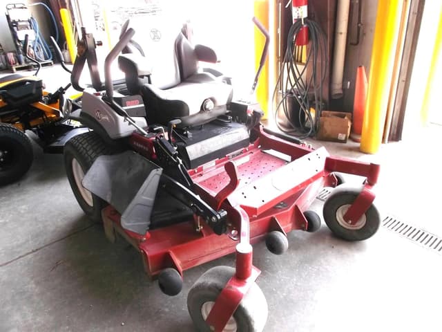 Image of Exmark LZX940EKC606W0 equipment image 2