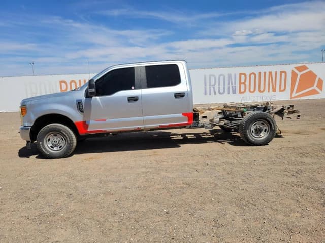 Image of Ford F-350 equipment image 1