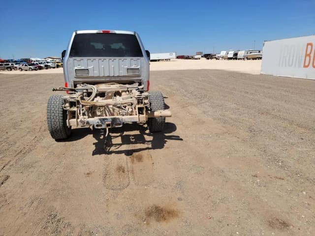Image of Ford F-350 equipment image 3