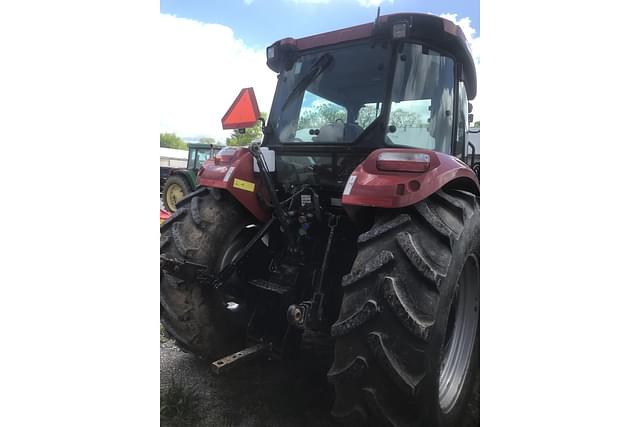 Image of Case IH Farmall 100C equipment image 1