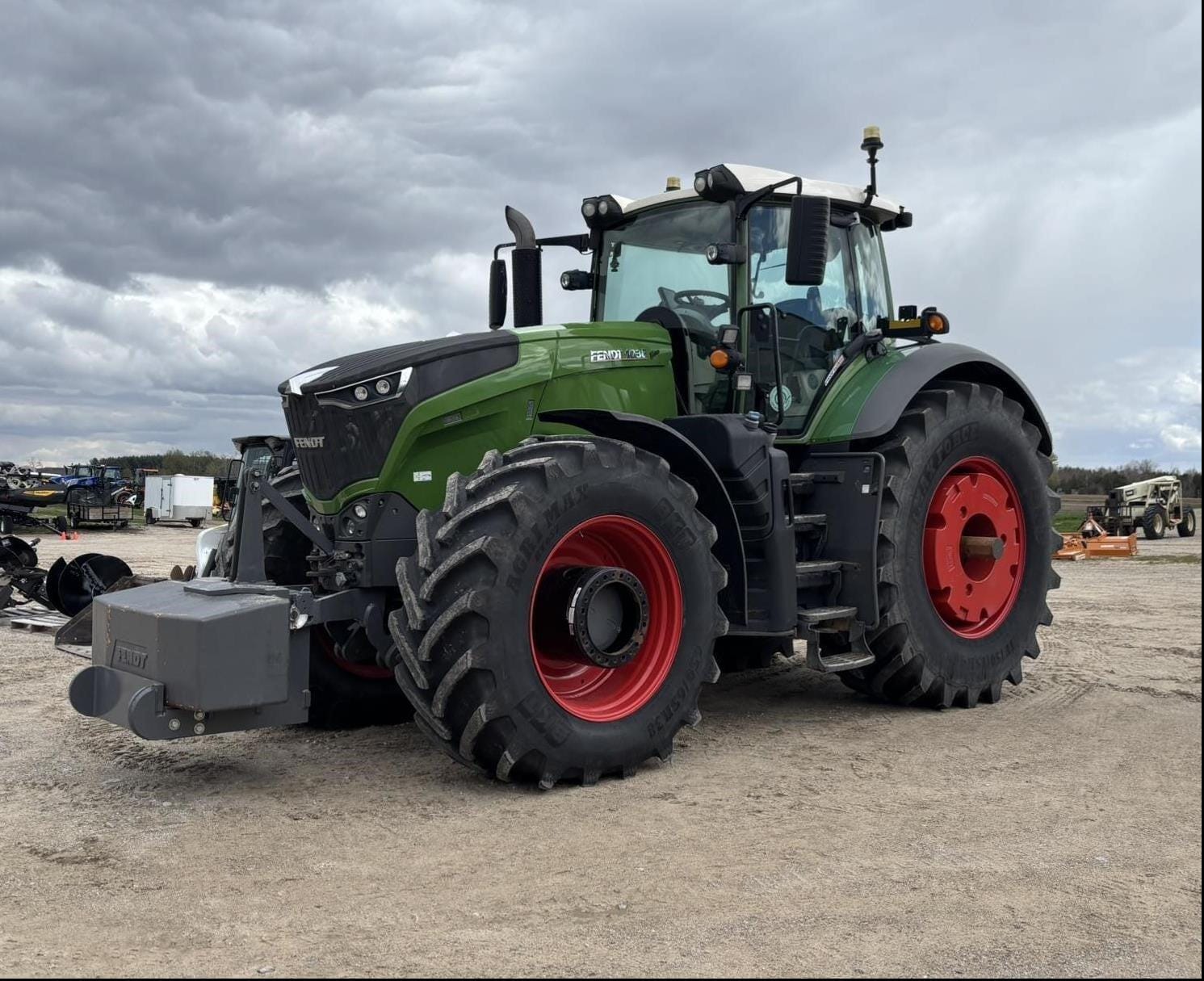 2019 Fendt 1038 Vario Equipment Image0