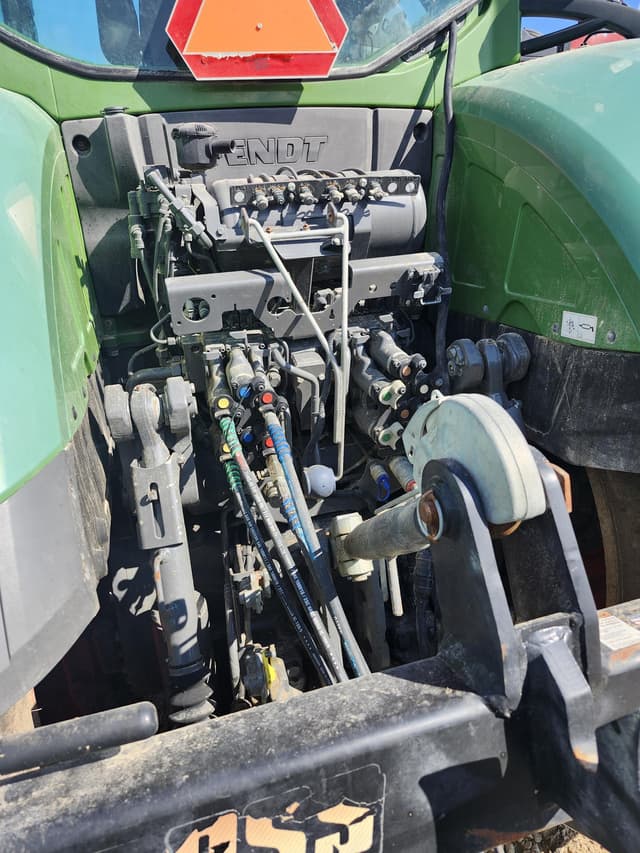 Image of Fendt 1042 Vario equipment image 1