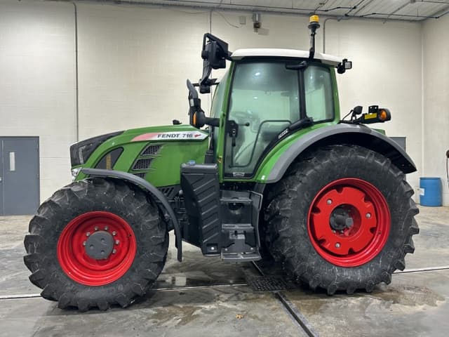 Image of Fendt 716 Vario equipment image 1