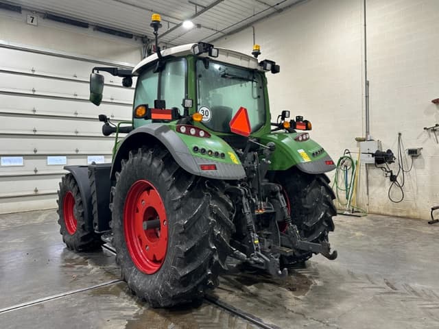 Image of Fendt 716 Vario equipment image 2