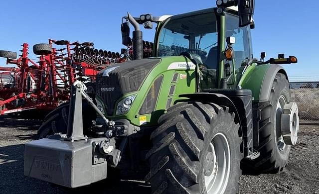 Image of Fendt 724 Vario equipment image 1