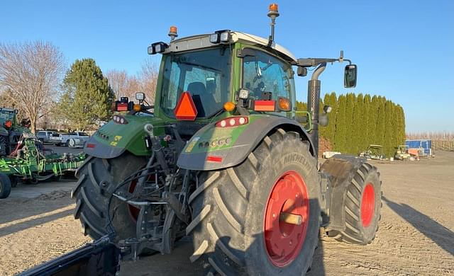 Image of Fendt 724 Vario equipment image 1