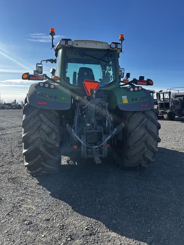 Image of Fendt 724 Vario equipment image 3