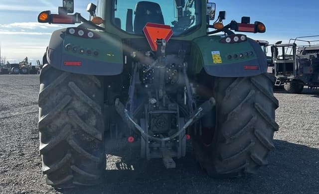 Image of Fendt 724 Vario equipment image 3