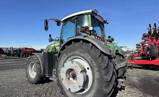 Image of Fendt 724 Vario equipment image 3