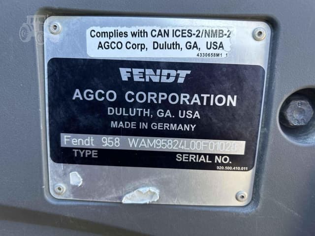 Image of Fendt 933 Vario equipment image 1