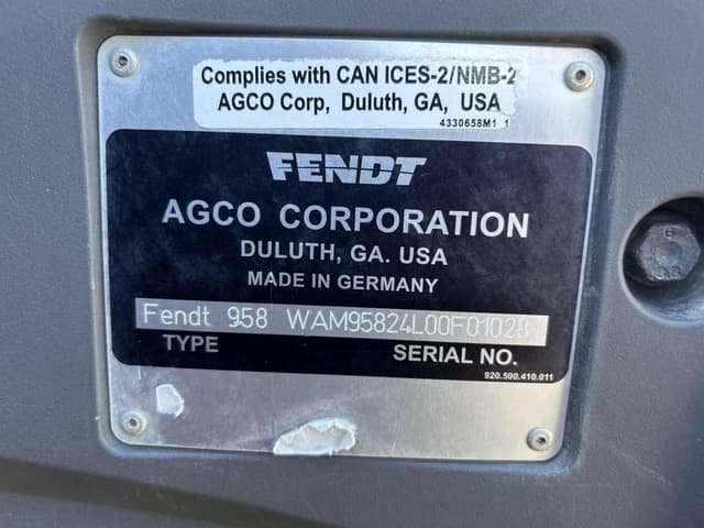 Image of Fendt 933 Vario equipment image 1