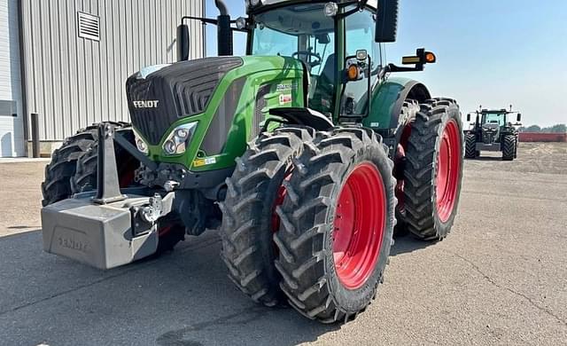 Image of Fendt 933 Vario equipment image 1