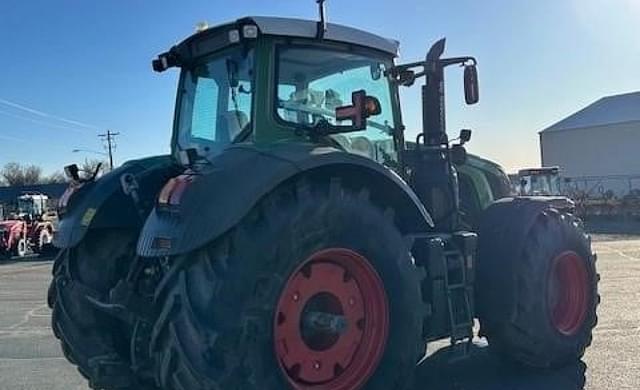 Image of Fendt 933 Vario equipment image 2