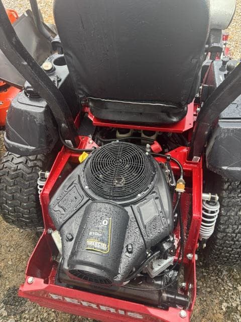 Image of Ferris ISX800 equipment image 4