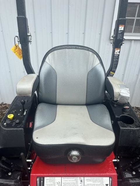 Image of Ferris ISX800 equipment image 2