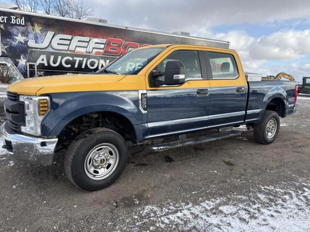 Image of Ford F-250 Primary image