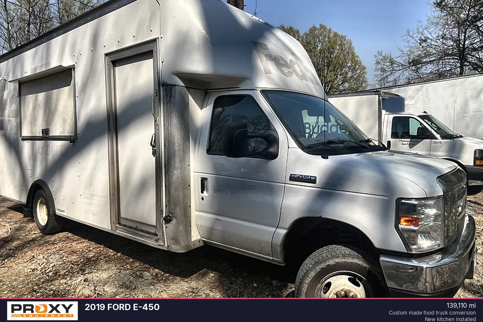 2019 Ford E-450 Equipment Image0