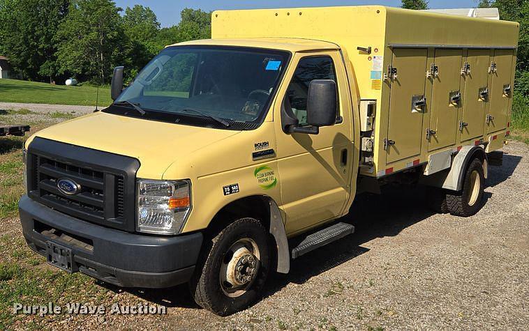 Image of Ford E-450 Primary image