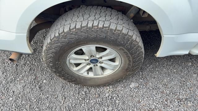 Image of Ford F-150 equipment image 4