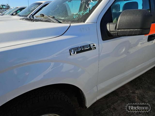 Image of Ford F-150 equipment image 1