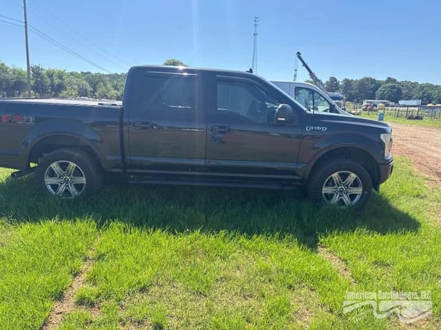 Image of Ford F-150 equipment image 2