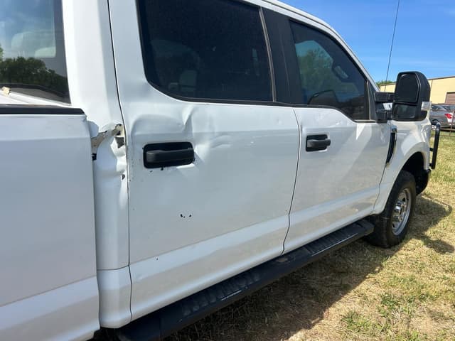 Image of Ford F-250 equipment image 4