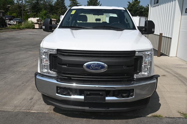 Image of Ford F-250 equipment image 3