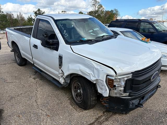 Image of Ford F-250 equipment image 4