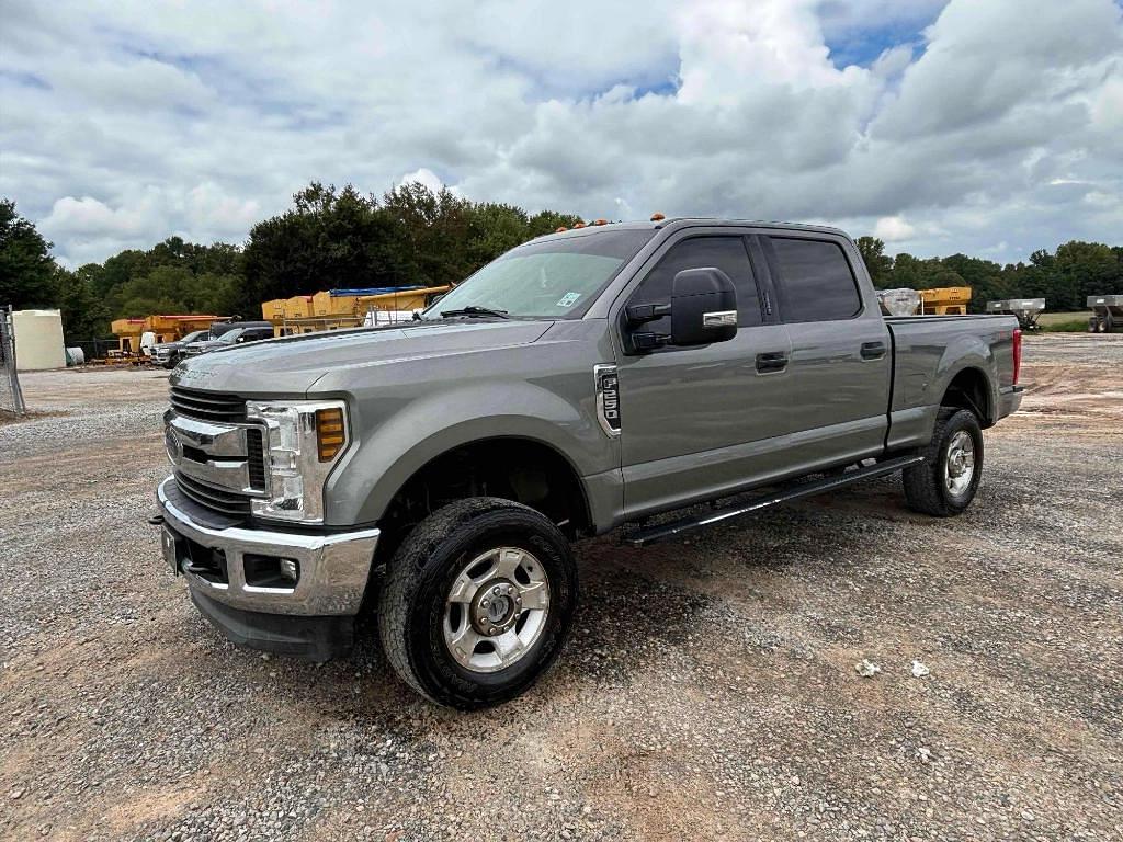 Image of Ford F-250 Primary image