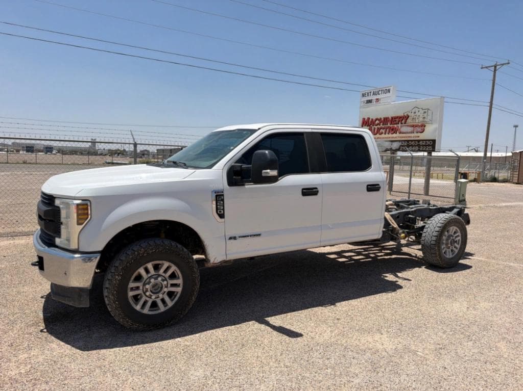 Image of Ford F-250 Primary image