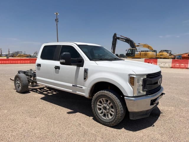 Image of Ford F-250 equipment image 2