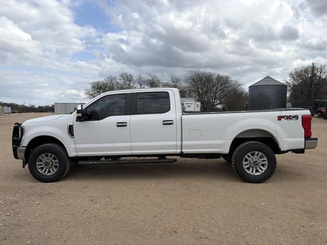 Image of Ford F-250 equipment image 1