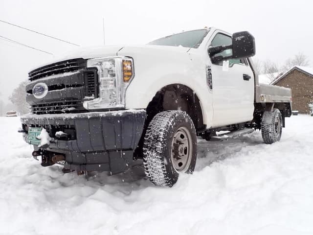 Image of Ford F-250 equipment image 3