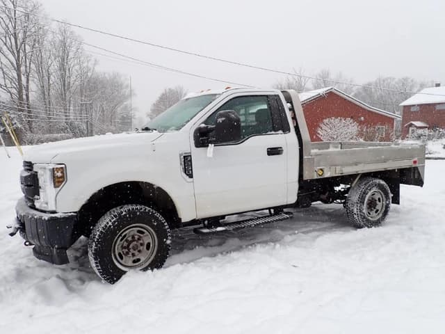 Image of Ford F-250 equipment image 1