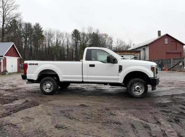 Image of Ford F-250 equipment image 4