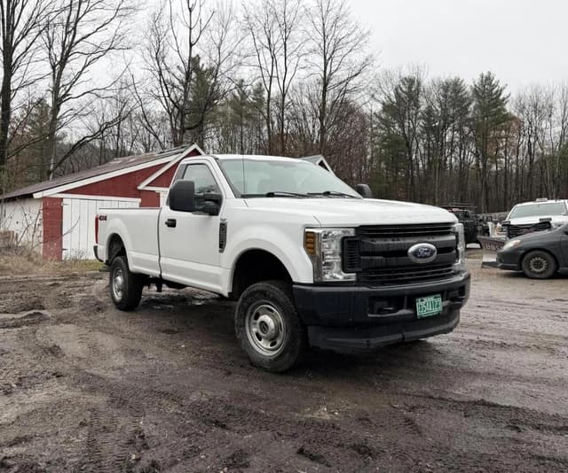 Image of Ford F-250 equipment image 3