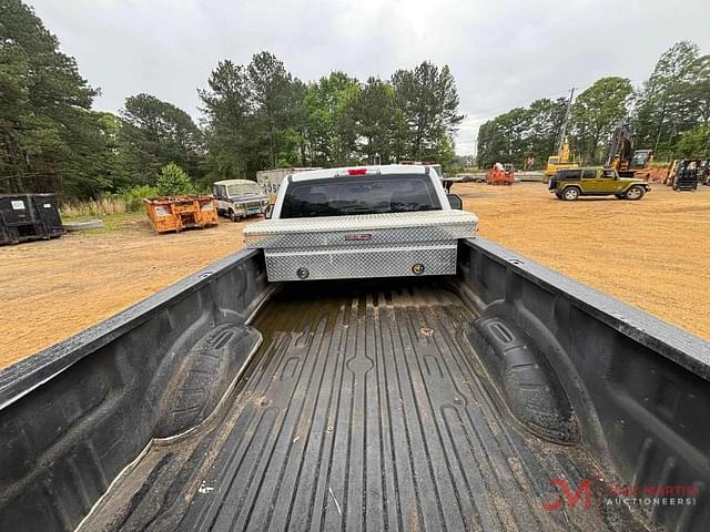Image of Ford F-250 equipment image 4