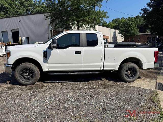 Image of Ford F-250 equipment image 4