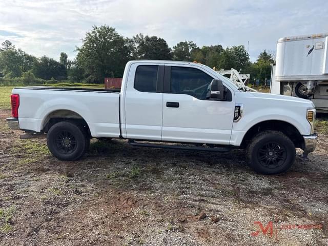 Image of Ford F-250 equipment image 1