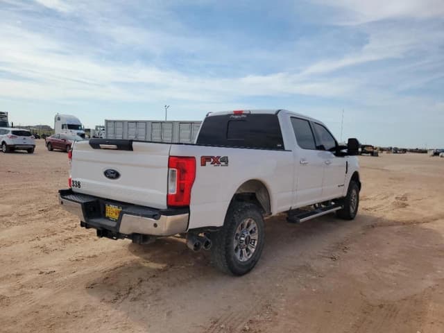 Image of Ford F-250 equipment image 4