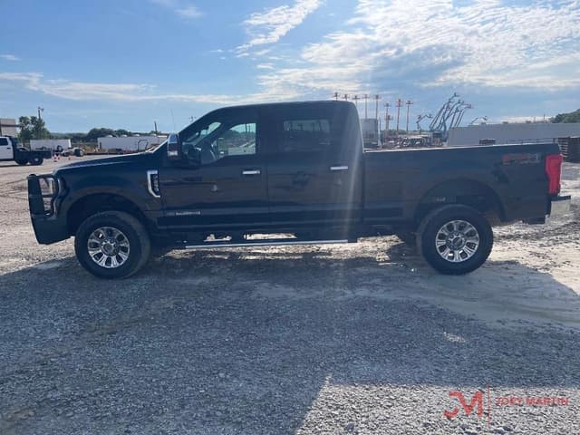 Image of Ford F-250 equipment image 4
