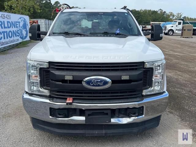 Image of Ford F-250 equipment image 2