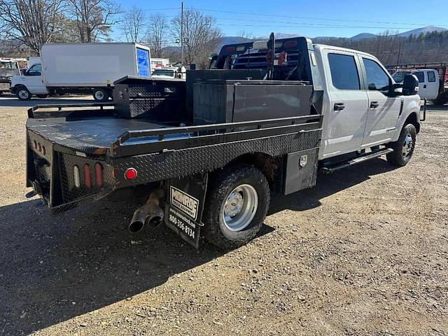 Image of Ford F-350 equipment image 3