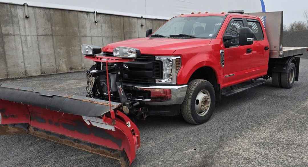 Image of Ford F-350 Primary image