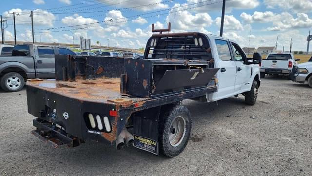 Image of Ford F-350 equipment image 3