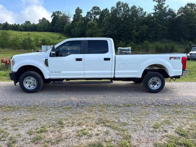 Image of Ford F-350 equipment image 1